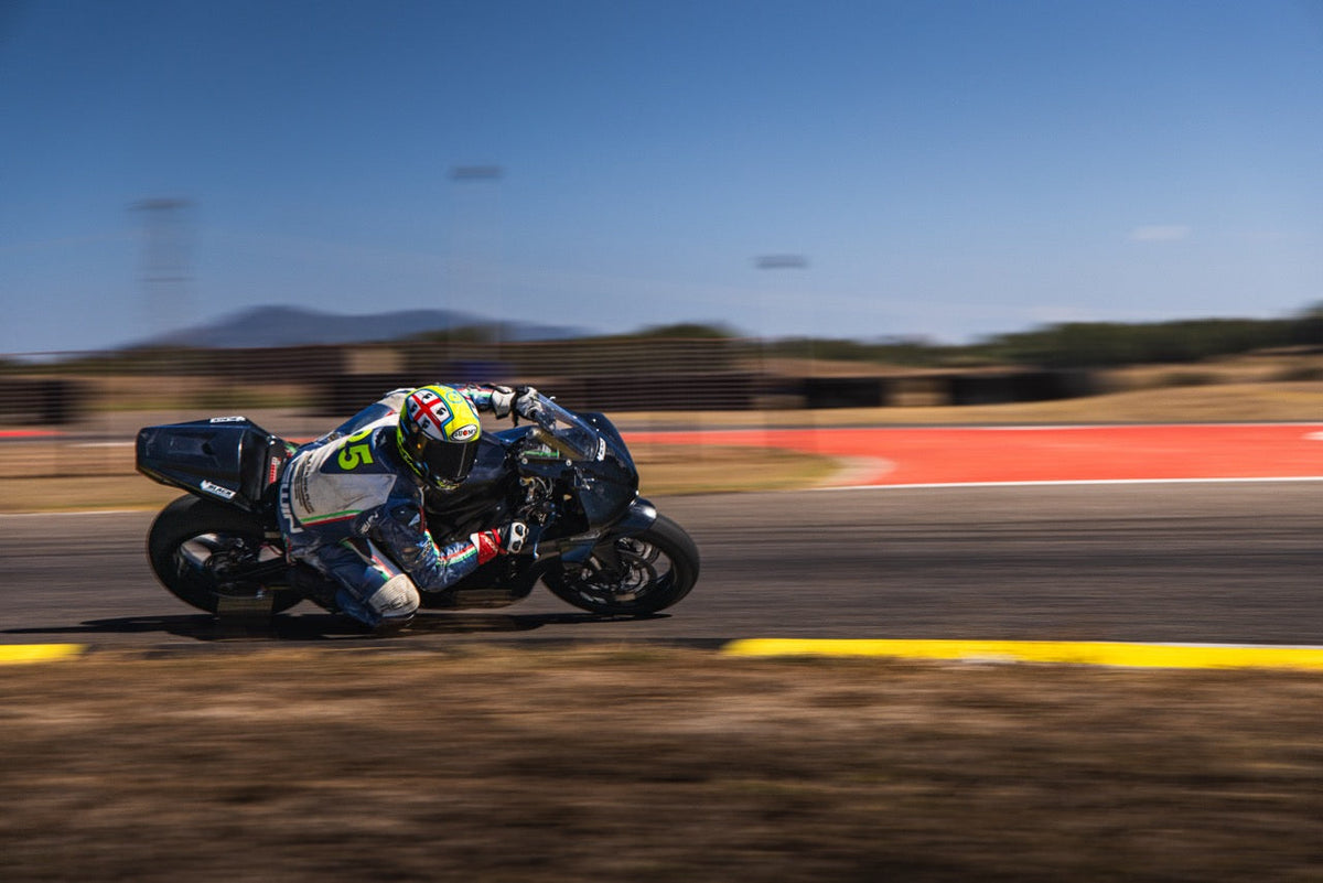 Prepara la moto per il corso in pista | Black Riders Academy