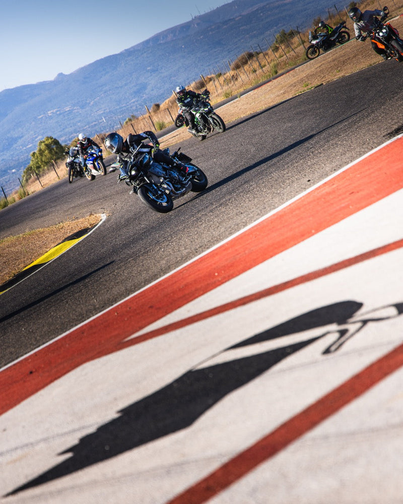 Strada in Pista debutta in Sardegna: weekend da record al Sardinia Circuit
